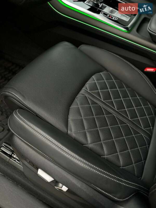 Внедорожник / Кроссовер Audi SQ8 2024 в Киеве