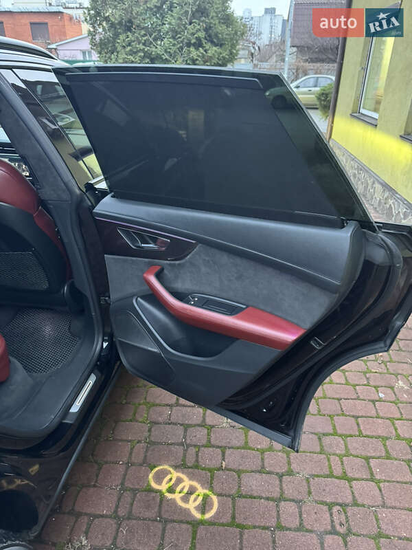Внедорожник / Кроссовер Audi SQ8 2020 в Киеве