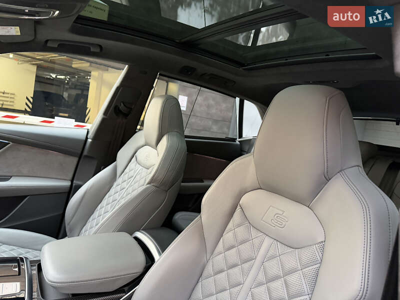 Внедорожник / Кроссовер Audi SQ8 2021 в Киеве