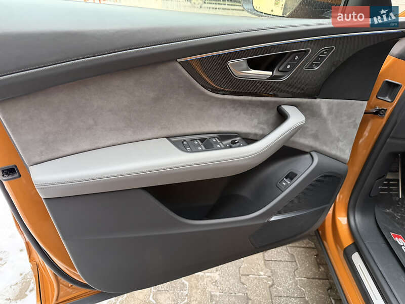 Внедорожник / Кроссовер Audi SQ8 2021 в Киеве