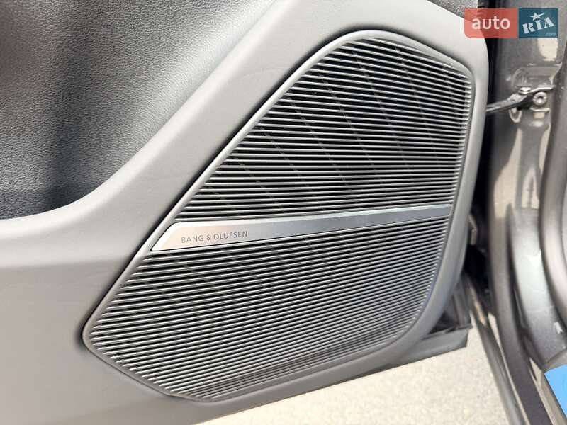 Внедорожник / Кроссовер Audi SQ8 2025 в Киеве