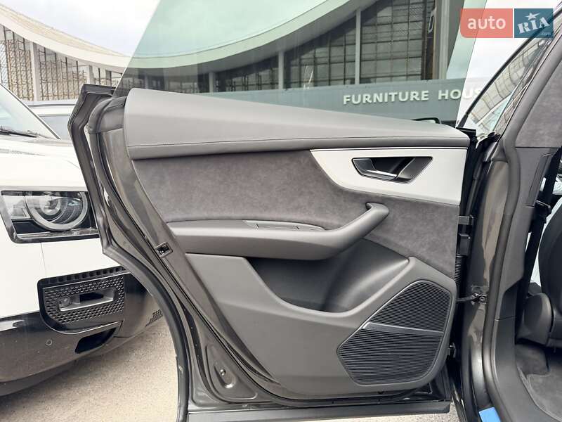 Внедорожник / Кроссовер Audi SQ8 2025 в Киеве