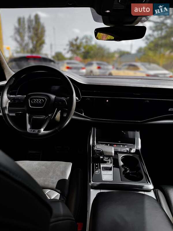 Внедорожник / Кроссовер Audi SQ8 2020 в Николаеве