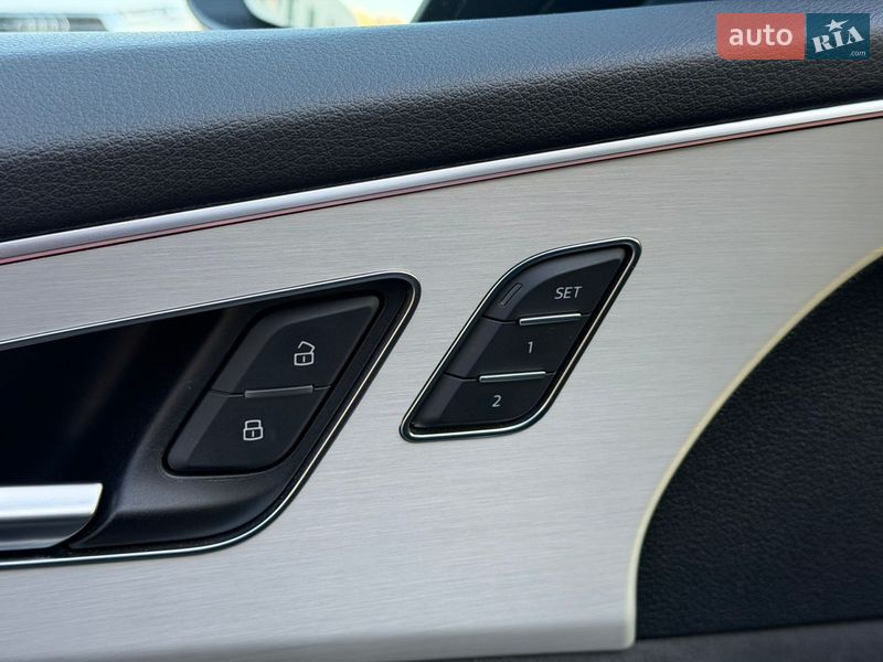 Внедорожник / Кроссовер Audi SQ8 2019 в Хмельницком