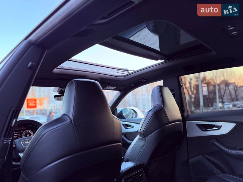 Внедорожник / Кроссовер Audi SQ8 2019 в Хмельницком