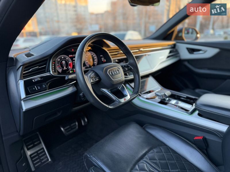 Внедорожник / Кроссовер Audi SQ8 2019 в Хмельницком