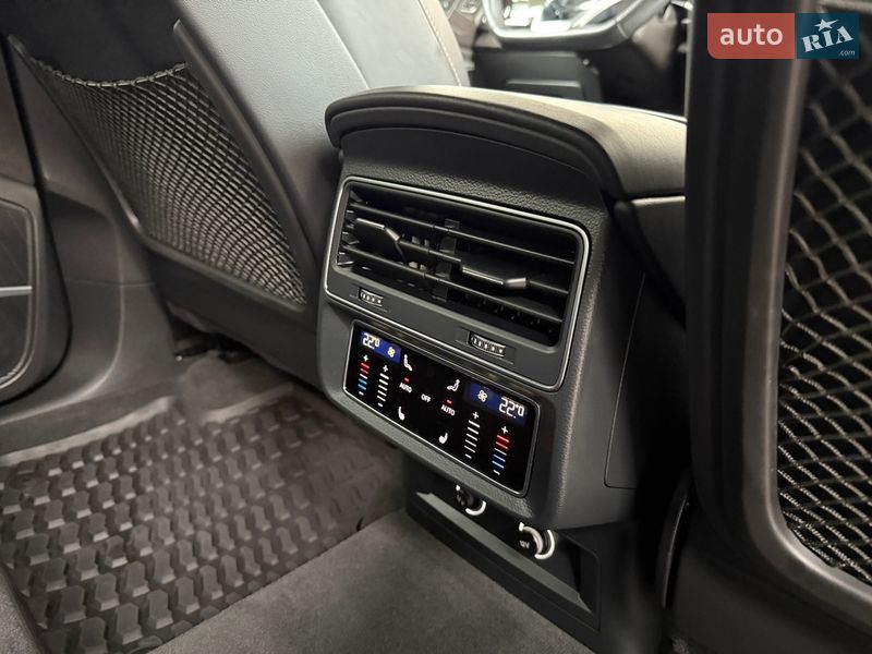 Внедорожник / Кроссовер Audi SQ8 2019 в Ровно