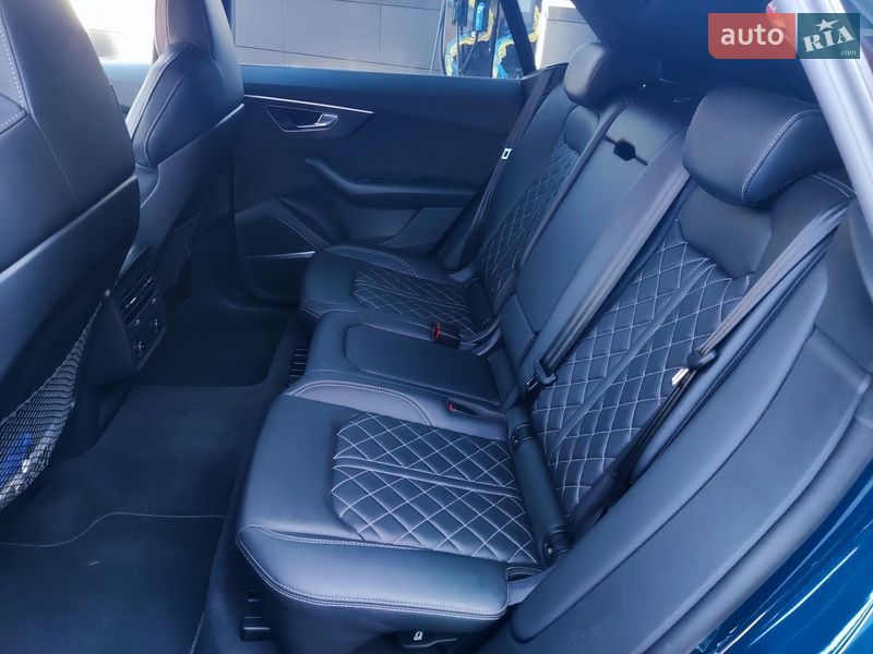 Позашляховик / Кросовер Audi SQ8 2021 в Києві