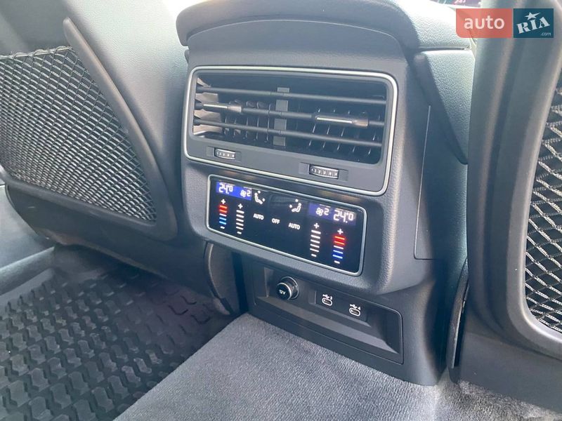 Позашляховик / Кросовер Audi SQ8 2021 в Львові