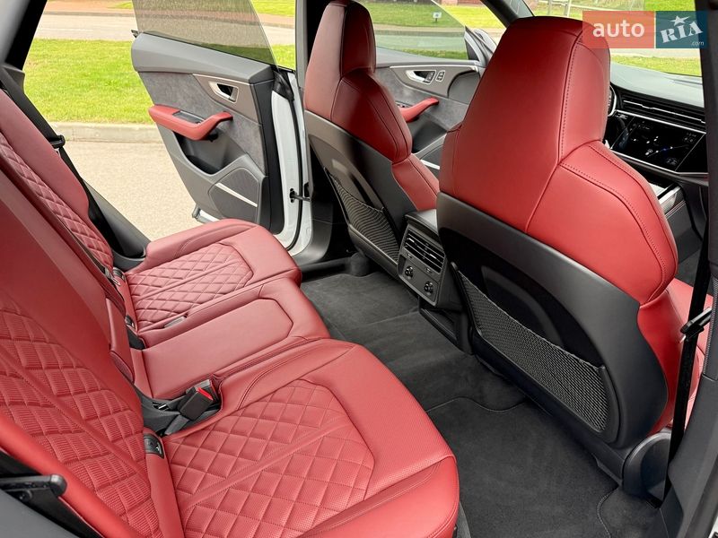 Внедорожник / Кроссовер Audi SQ8 2024 в Киеве