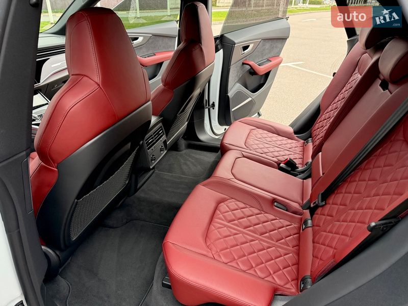Внедорожник / Кроссовер Audi SQ8 2024 в Киеве