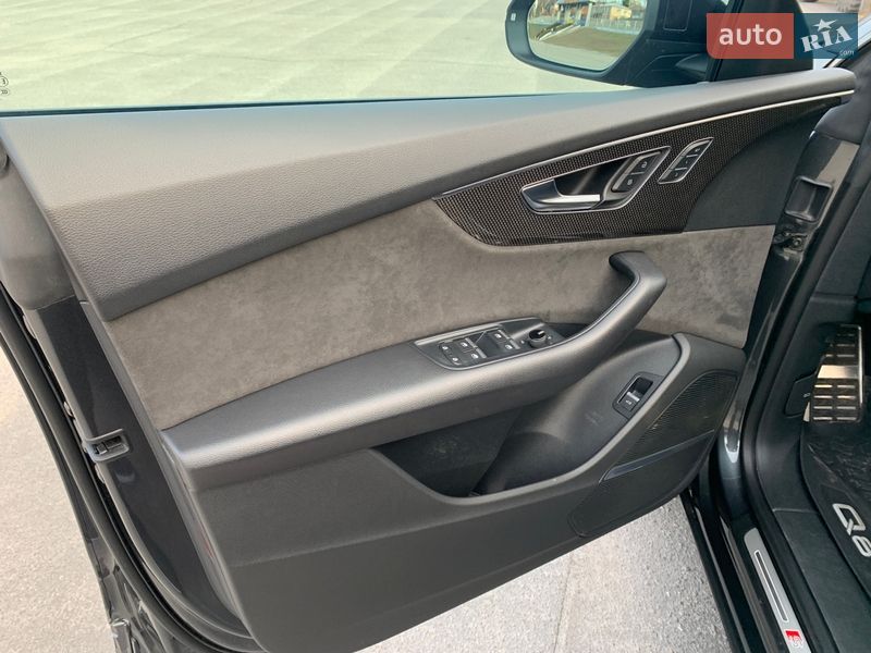 Позашляховик / Кросовер Audi SQ8 2021 в Києві