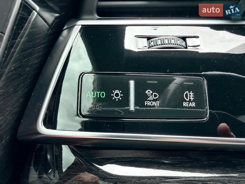 Внедорожник / Кроссовер Audi SQ8 2021 в Киеве фото 12 Внедорожник / Кроссовер Audi SQ8 2021 в Киеве