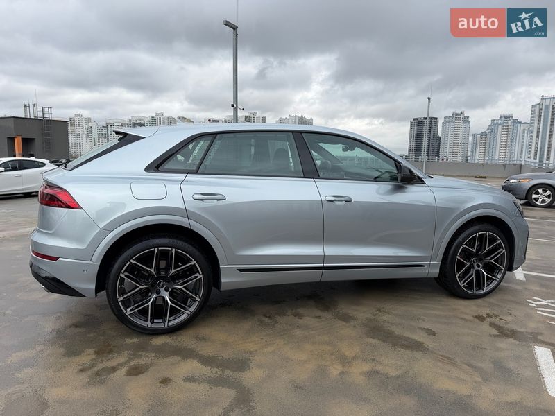 Внедорожник / Кроссовер Audi SQ8 2025 в Киеве