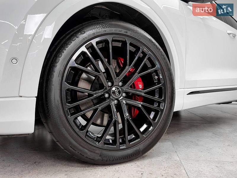 Внедорожник / Кроссовер Audi SQ8 2024 в Киеве