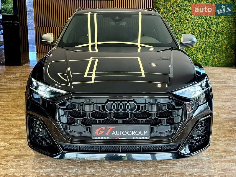 Audi SQ8 2025
