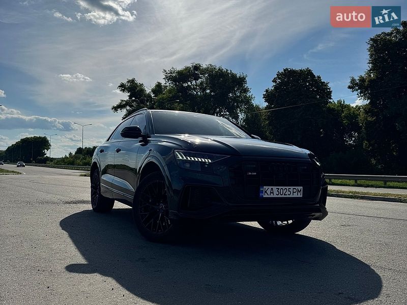 Audi SQ8, фото з оголошення