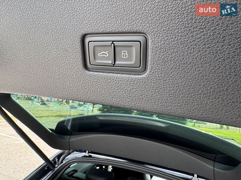 Внедорожник / Кроссовер Audi SQ8 2020 в Киеве
