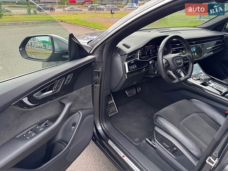 Внедорожник / Кроссовер Audi SQ8 2020 в Киеве