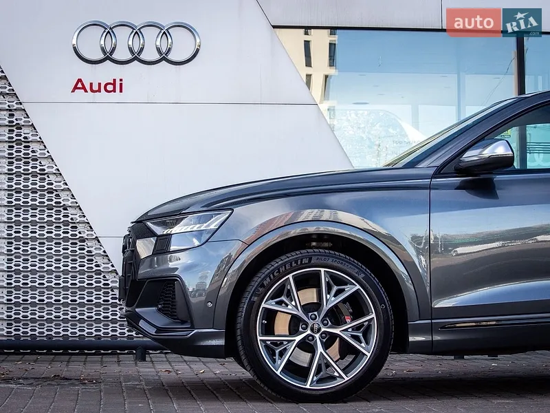 Audi SQ8 2023
