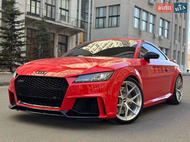 Купе Audi TT RS 2017 в 