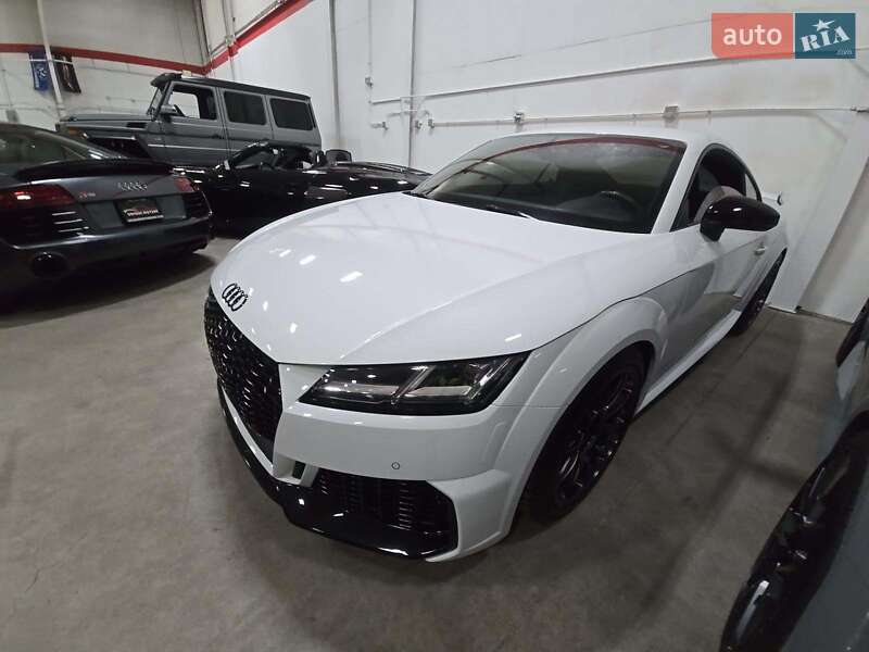 Купе Audi TT RS 2018 в 