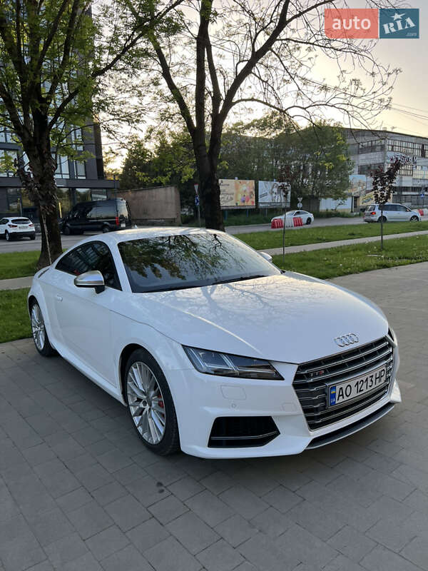Купе Audi TT S 2016 в Ужгороде