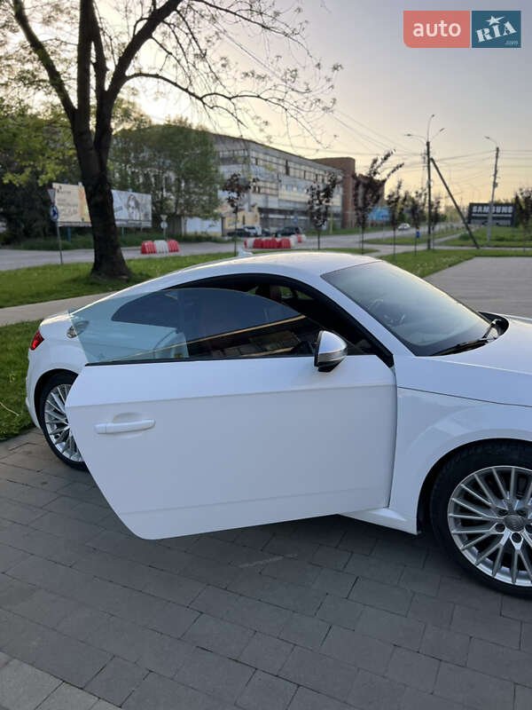 Купе Audi TT S 2016 в Ужгороде