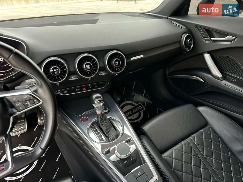 Купе Audi TT S 2016 в Киеве фото 27 Купе Audi TT S 2016 в Киеве