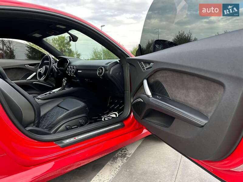 Купе Audi TT S 2016 в Киеве фото 54 Купе Audi TT S 2016 в Киеве