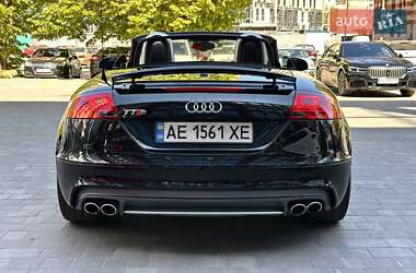 Купе Audi TT S 2012 в 