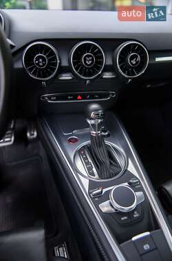 Купе Audi TT S 2016 в 