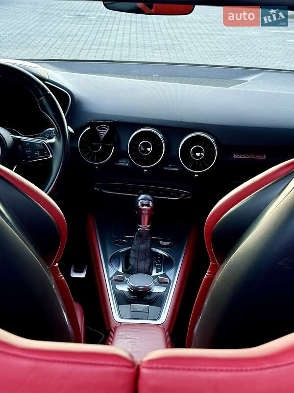 Купе Audi TT S 2015 в Киеве