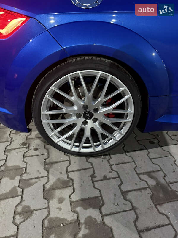 Купе Audi TT S 2016 в Кременце