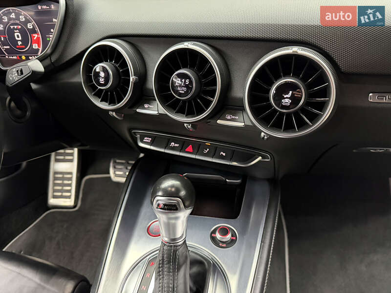 Купе Audi TT S 2016 в Киеве фото 13 Купе Audi TT S 2016 в Киеве