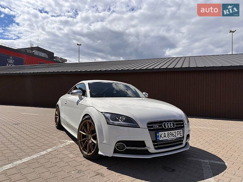 Купе Audi TT S 2012 в Киеве