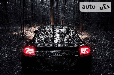 Купе Audi TT 2010 в 