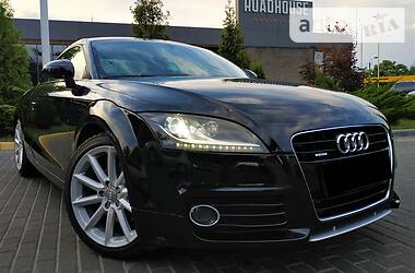 Купе Audi TT 2011 в 