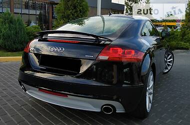 Купе Audi TT 2011 в 
