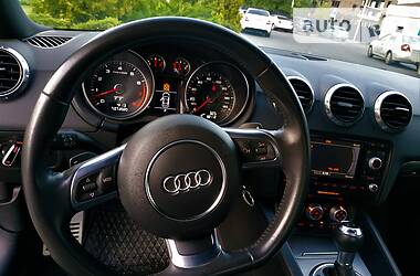 Купе Audi TT 2011 в 