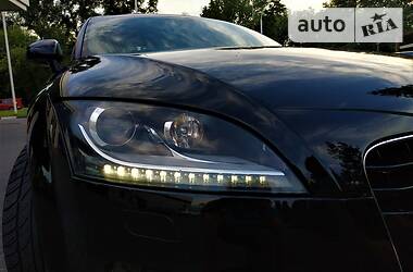 Купе Audi TT 2011 в 