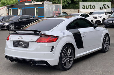 Купе Audi TT 2016 в 