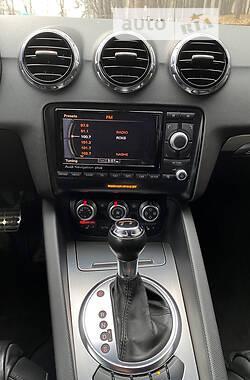 Купе Audi TT 2011 в 