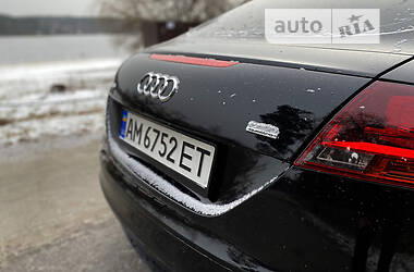 Купе Audi TT 2011 в 