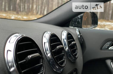 Купе Audi TT 2011 в 