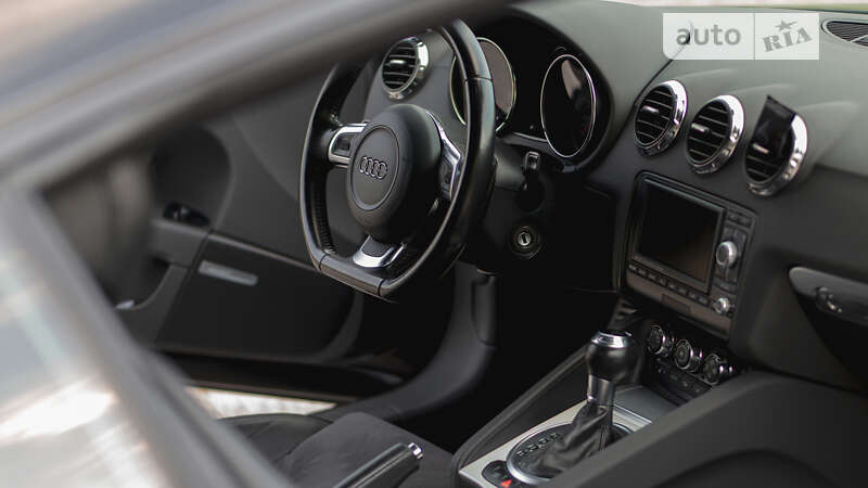 Купе Audi TT 2010 в Днепре