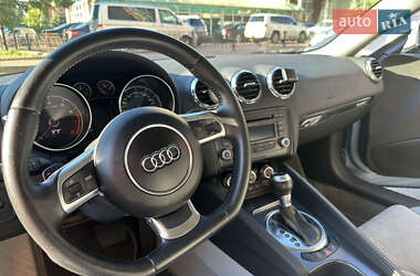 Купе Audi TT 2012 в 