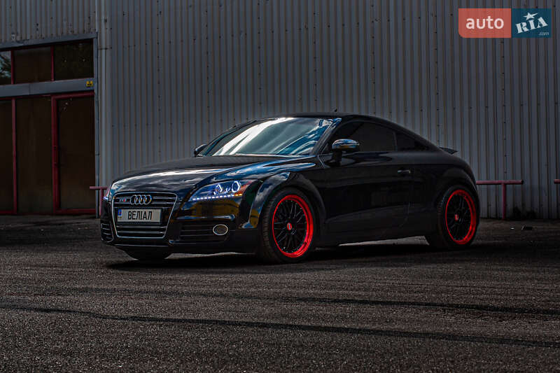 Купе Audi TT 2011 в Вишгороді