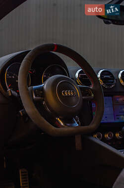 Купе Audi TT 2011 в Вышгороде