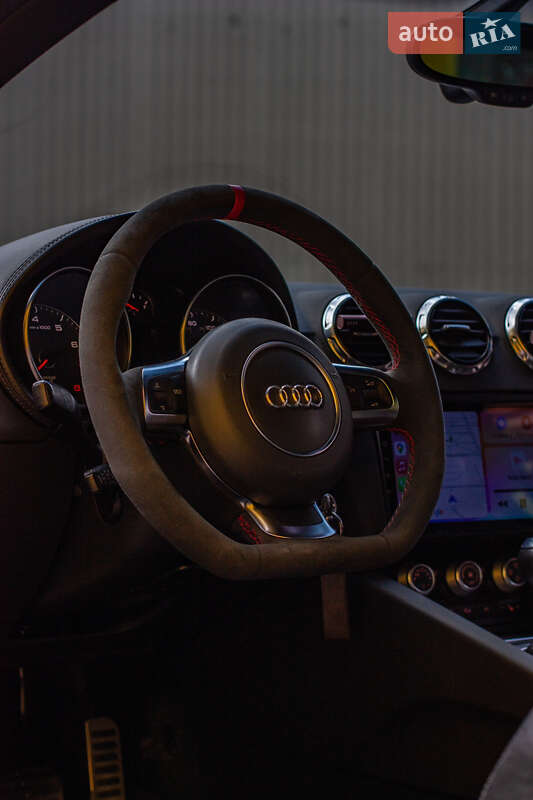 Купе Audi TT 2011 в Вишгороді